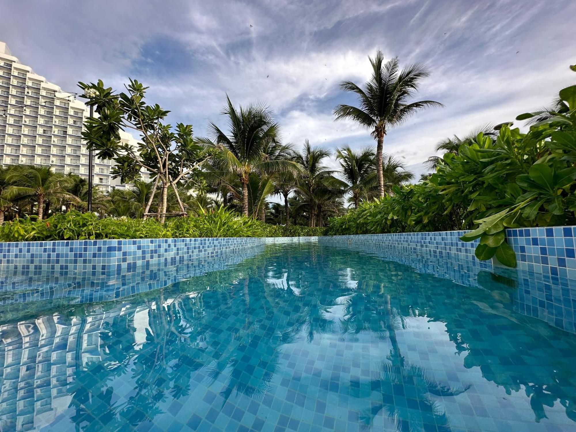 The Cam Ranh Oceanview Appartement Buitenkant foto