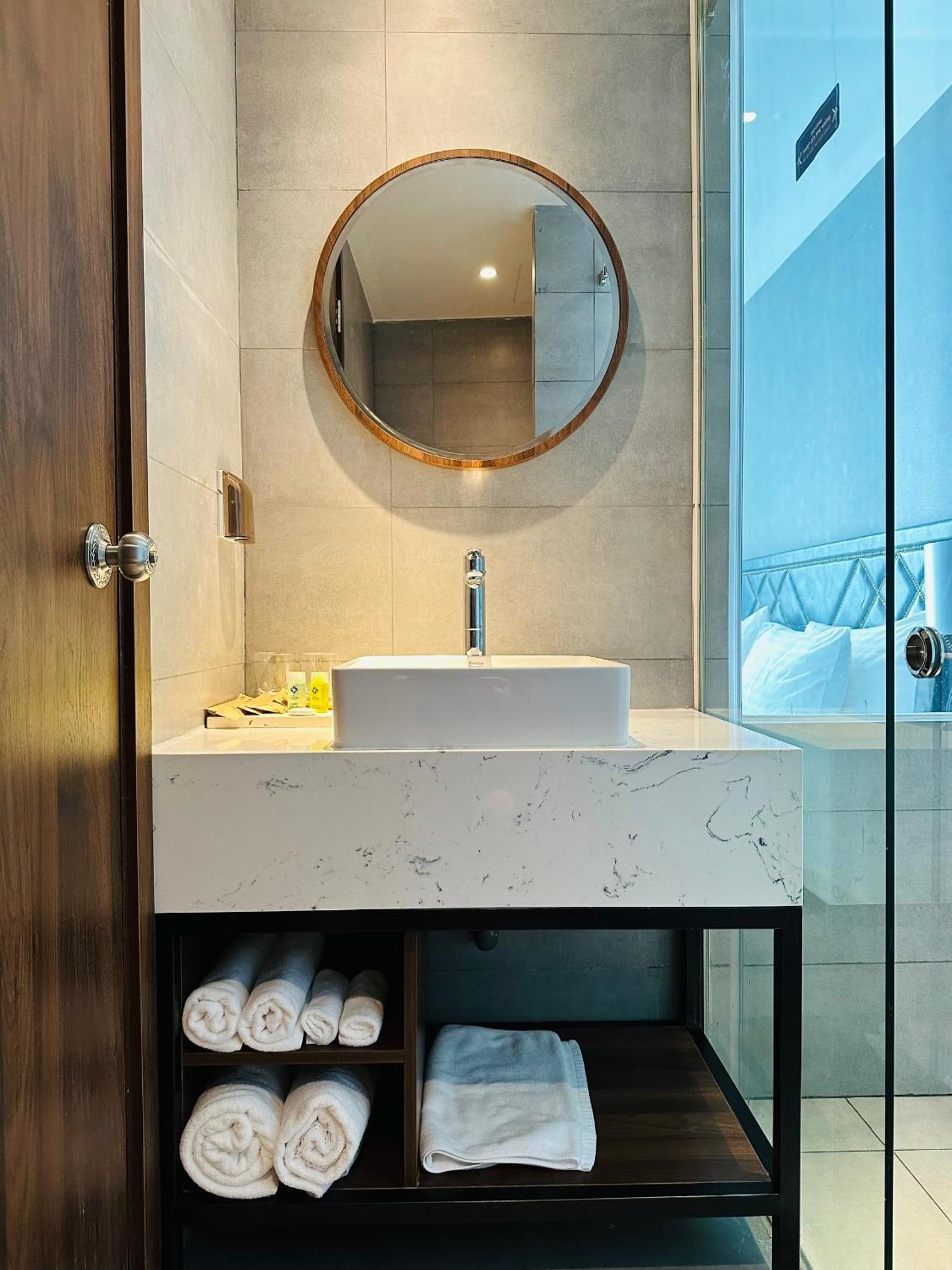 The Cam Ranh Oceanview Appartement Buitenkant foto