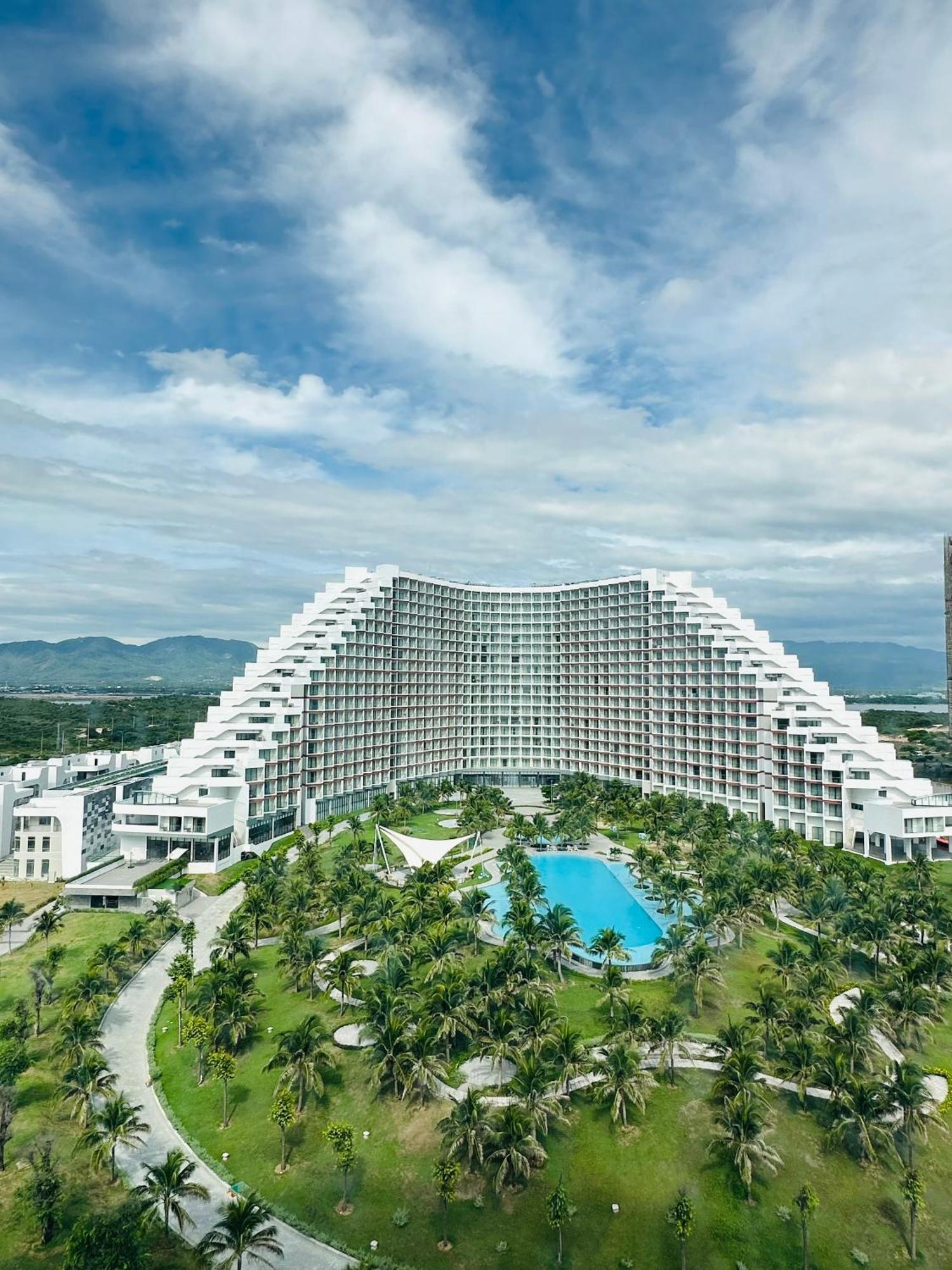 The Cam Ranh Oceanview Appartement Buitenkant foto